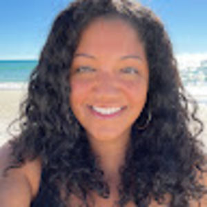 Meet your Posher, Adrianna